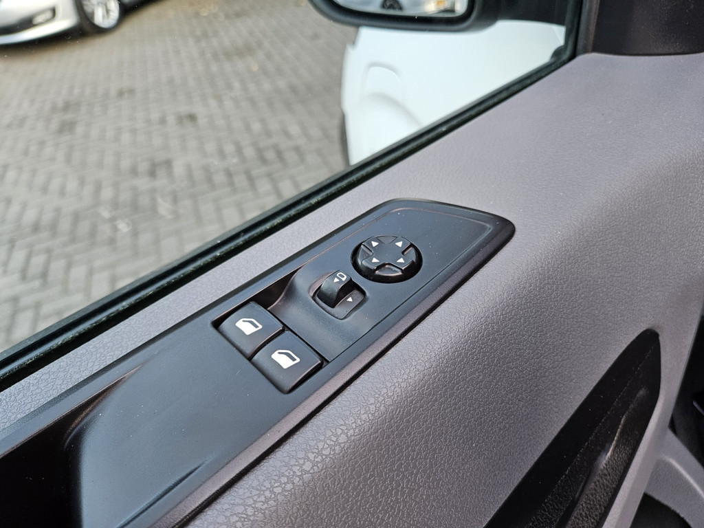 Citroen Ë-Jumpy Driver M 75 kWh Volledig Elektrisch! Actieradius 300KM! Carplay! Long Range! Navigatie! 11