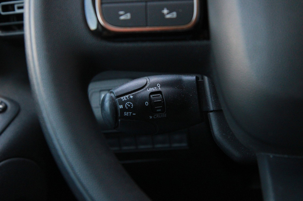 Citroen BERLINGO 1.2 PureTech 110PK S&S L1 / App Connect / Multi stuur / Cruise 15