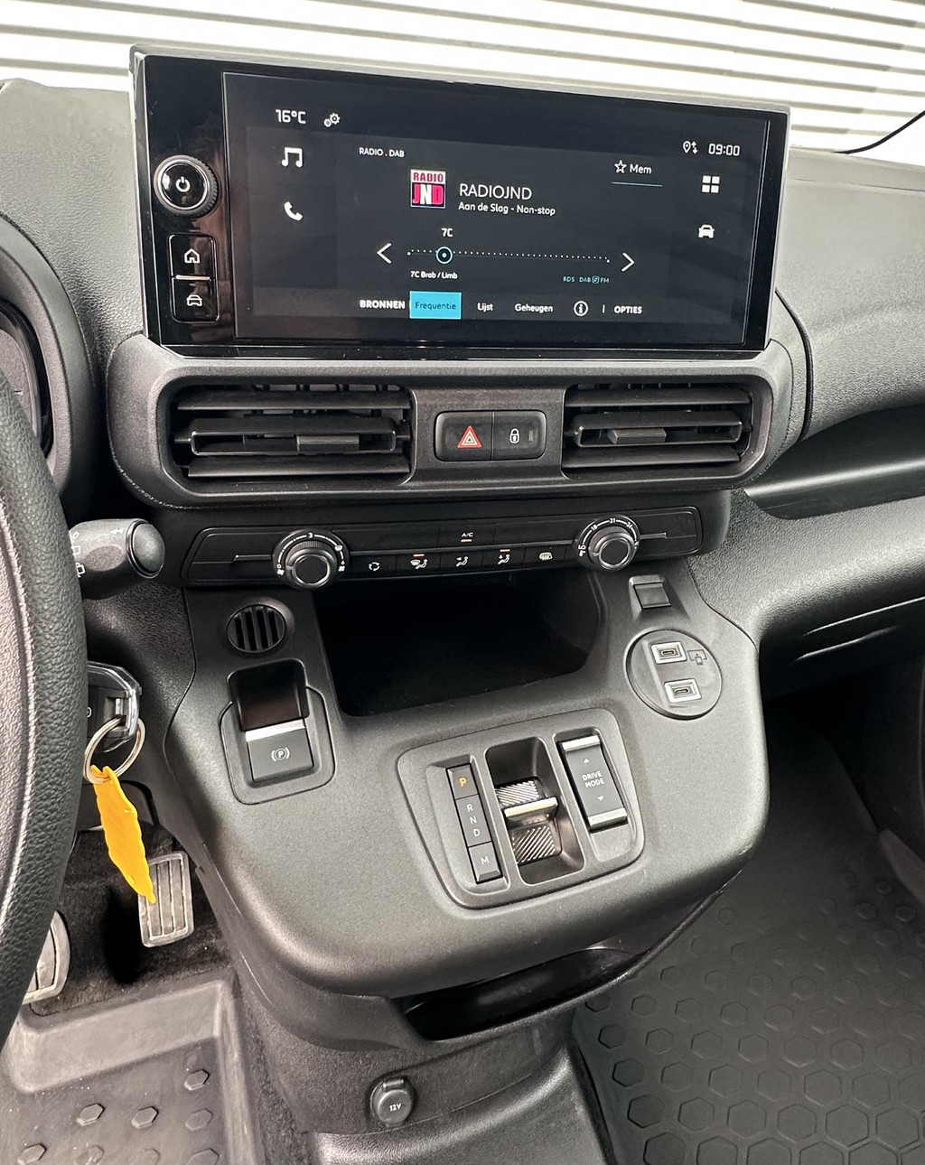 Citroen Berlingo 1.5 BlueHDI NIEUW MODEL! Automaat 130PK 3 zits trekhaak 15