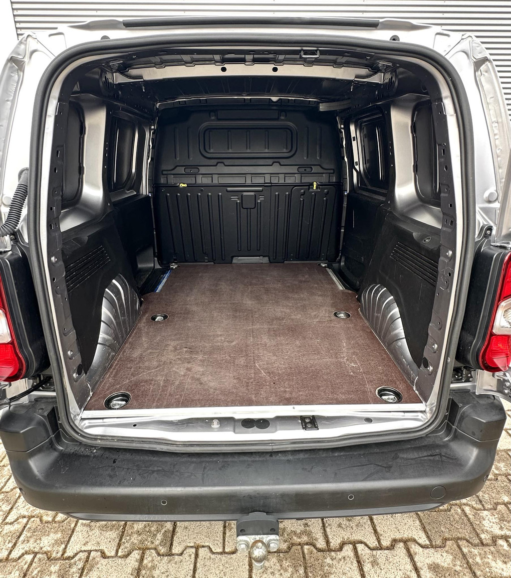 Citroen Berlingo 1.5 BlueHDI NIEUW MODEL! Automaat 130PK 3 zits trekhaak 9