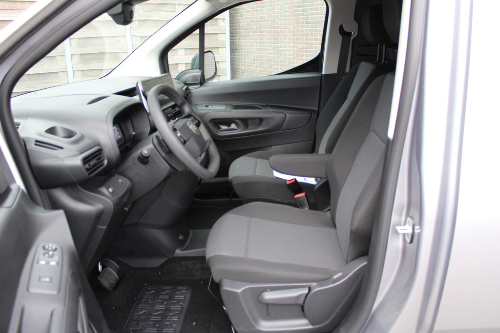 Citroen Berlingo 1.5 BlueHDi 130PK EAT8 Automaat L1 Achteruitrijcamera, Keyless Entry & Start, Parkeersensoren Achter, Aple Carplay, Android Auto 10