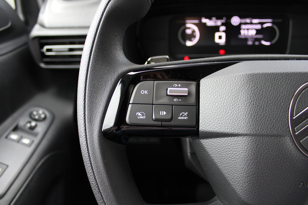 Citroen Berlingo 1.5 BlueHDi 130PK EAT8 Automaat L1 Achteruitrijcamera, Keyless Entry & Start, Parkeersensoren Achter, Aple Carplay, Android Auto 12