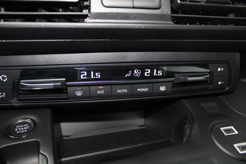 Citroen Berlingo 1.5 BlueHDi 130PK EAT8 Automaat L1 Achteruitrijcamera, Keyless Entry & Start, Parkeersensoren Achter, Aple Carplay, Android Auto 19