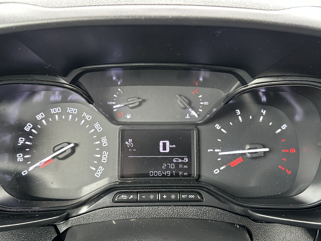 Citroen Berlingo 1.5 Hdi 102 PK / L1H1 / !! 6.491 KM !! / BIJRIJDERSBANK / CRUISE / AIRCO / APPLE CARPLAY / ANDROID AUTO 16