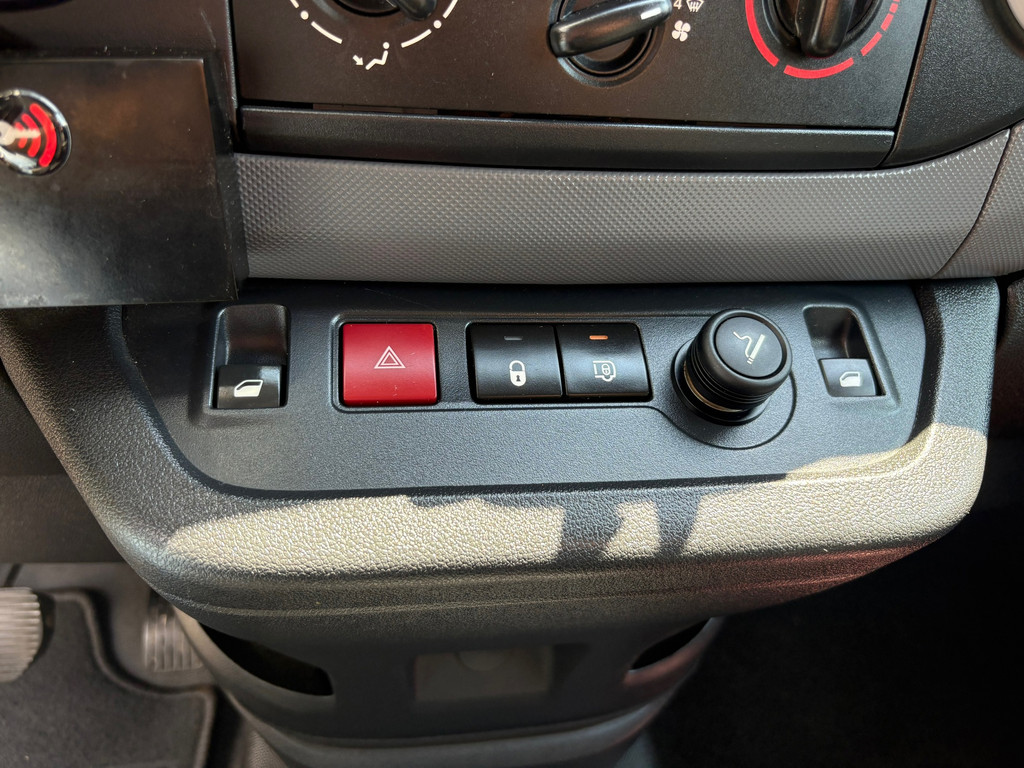 Citroen Berlingo 1.6 BlueHDI|NAP|Automaat|EURO6|airco|cruise|parkeersensoren achter|elektrisch pakket 18