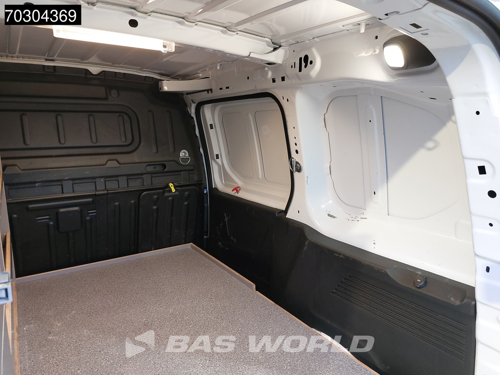 Citroen Berlingo 110PK Emissievrij Automaat Benzine L1H1 Navi Airco Cruise Parkeersensoren Imperiaal L1 Kompakt Airco Cruise control 9