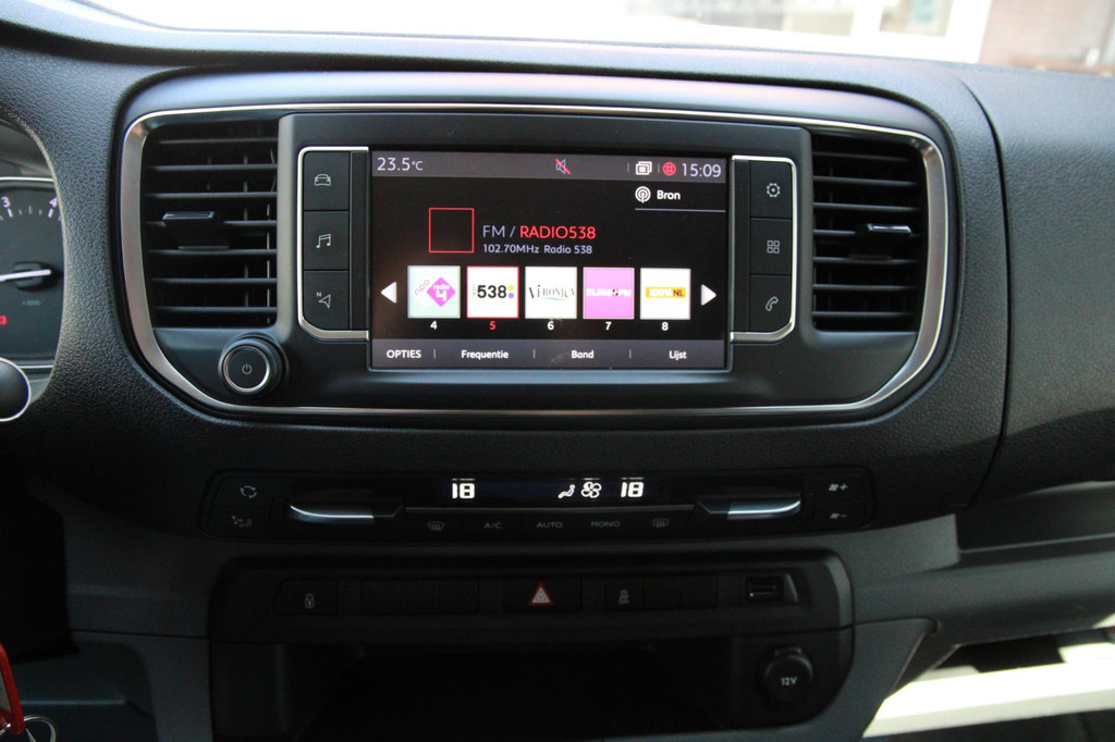 Citroen JUMPY 2.0 BlueHDI 122PK Business L3H1 DC / 5 pers / Dubbel cabine / Trekhaak / Navi 17