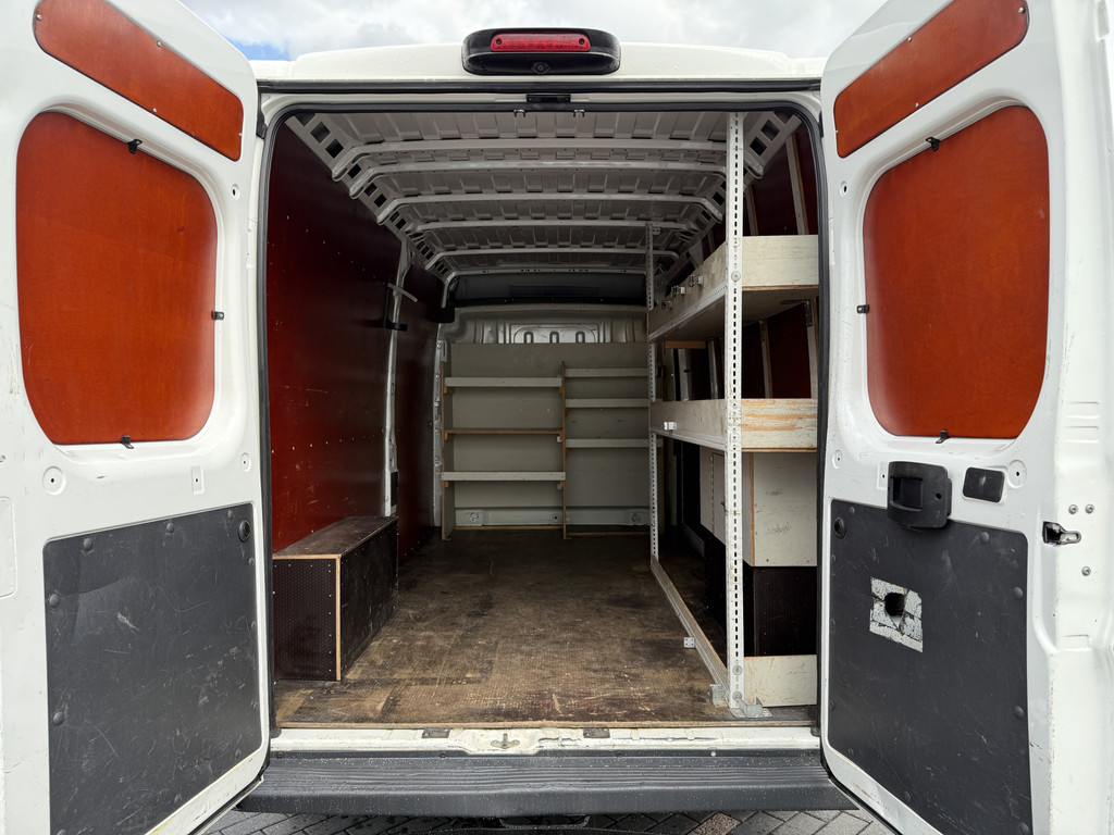 Citroen Jumper 2.0 BlueHDi 164 PK EURO 6 / L3H2 / ZWAAR MAXI / 1e EIG. / AIRCO / INRICHTING / NAVI / CAMERA / 3-ZITS / 3 TONS TREKHAAK / 3000 KG AHG 8