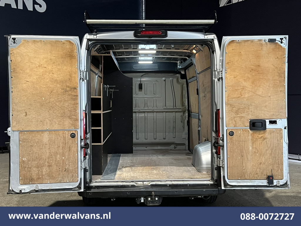 Citroen Jumper 2.0 BlueHDi 164pk L2H2 Euro6 Airco | Imperiaal | Navigatie | 2500kg Trekhaak | Camera | Cruisecontrol Parkeersensoren, Bijrijdersbank 12