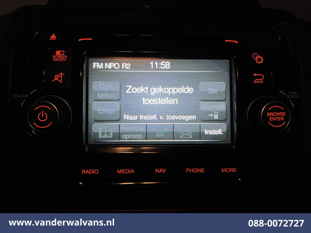 Citroen Jumper 2.0 BlueHDi 164pk L2H2 Euro6 Airco | Imperiaal | Navigatie | 2500kg Trekhaak | Camera | Cruisecontrol Parkeersensoren, Bijrijdersbank 19