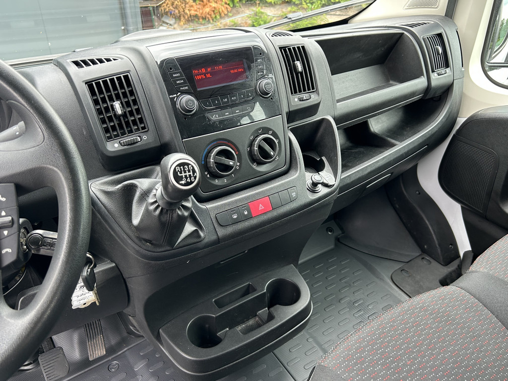 Citroen Jumper 2.2 140 PK EURO 6 / PICK UP / OPEN LAADBAK / 1e EIG. / 40.591 KM !! / 7 PERS. DUBBEL CABINE / 2.5 TONS TREKHAAK / PARKEER SENSOREN 10