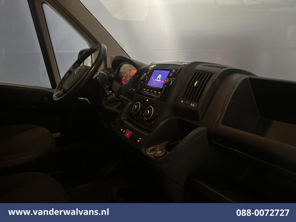 Citroen Jumper 2.2 BlueHDi 120pk L1H1 Airco | 2500kg Trekhaak | Imperiaal Bijrijdersbank 16