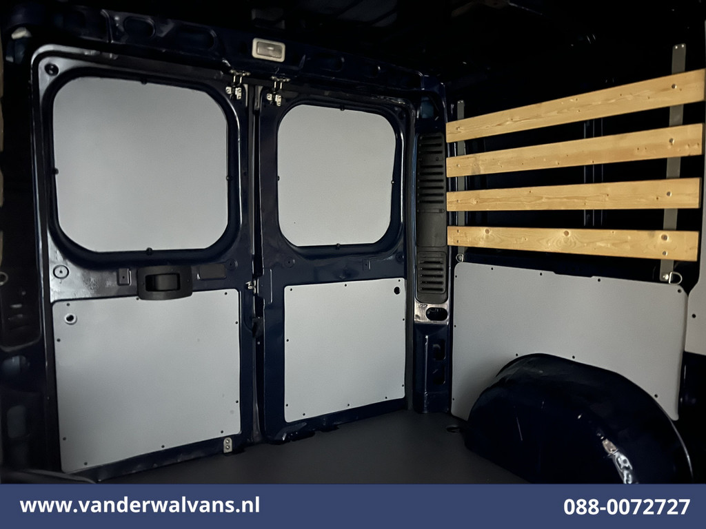 Citroen Jumper 2.2 BlueHDi 120pk L1H1 Airco | 2500kg Trekhaak | Imperiaal Bijrijdersbank 9
