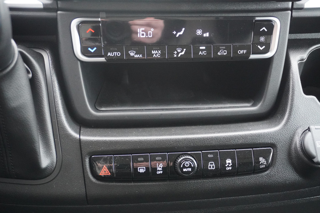 Citroen Jumper 2.2 BlueHDi 140PK S&S L2H2 3.5t Automaat Nr. V121 | Climate | Cruise | Navi | 360 Camera | Blis 19