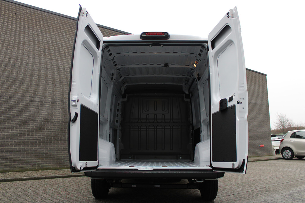 Citroen Jumper 2.2 BlueHDi 140 S&S L2H2 3.5t Automaat uit voorraad leverbaar! Navigatie, Camera, Parkeersensoren, verzwaarde veren, 10