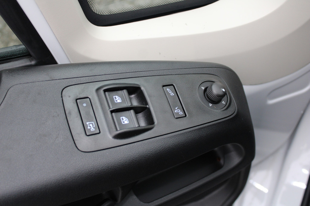 Citroen Jumper 2.2 BlueHDi 140 S&S L2H2 3.5t Automaat uit voorraad leverbaar! Navigatie, Camera, Parkeersensoren, verzwaarde veren, 13