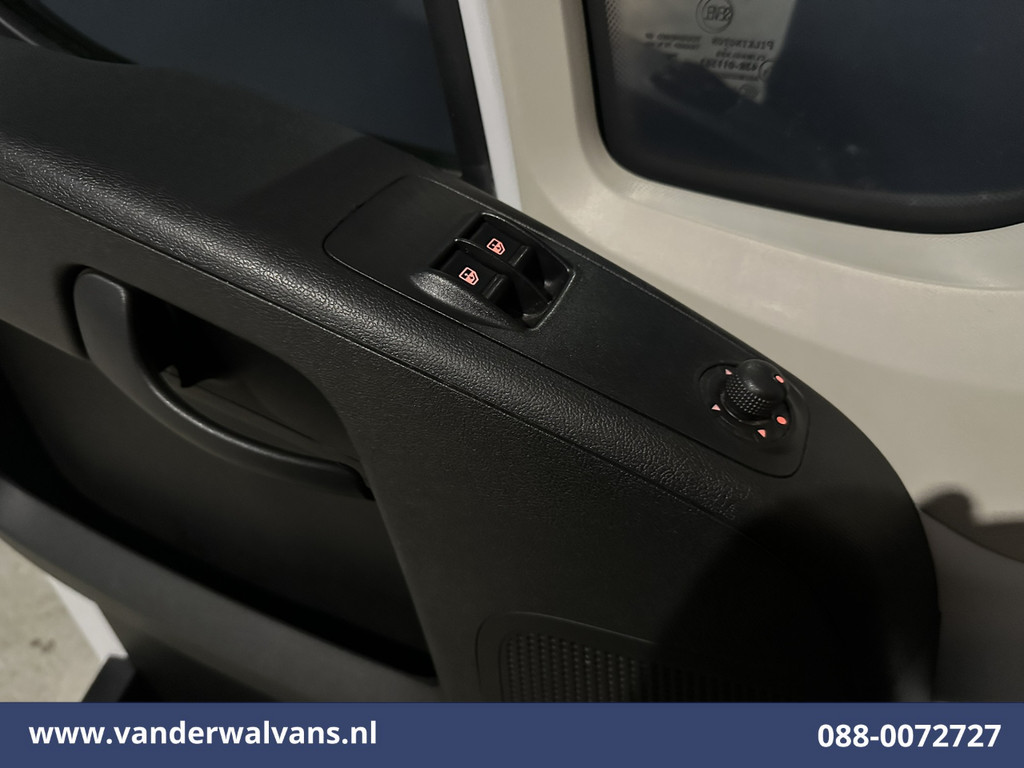 Citroen Jumper 2.2 BlueHDi 141pk Bakwagen Laadklep 920 kg Euro6 Airco | Camera | Cruisecontrol Bijrijdersbank 15