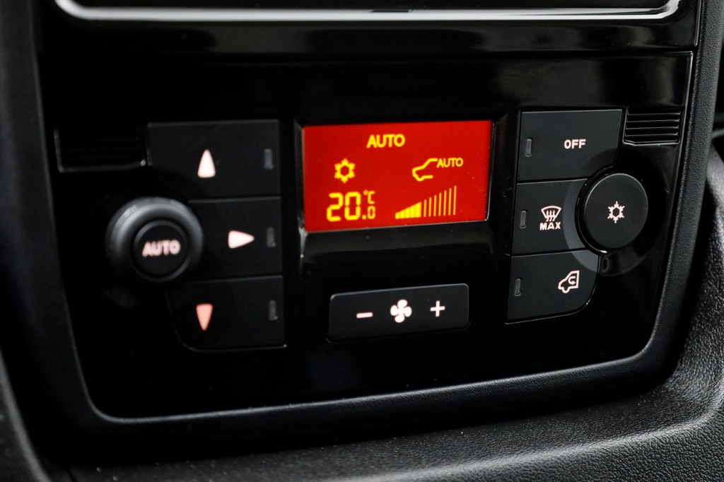 Citroen Jumper 2.2 BlueHDi 165pk L4H2 Airco/Navi/Camera 04-2024 18