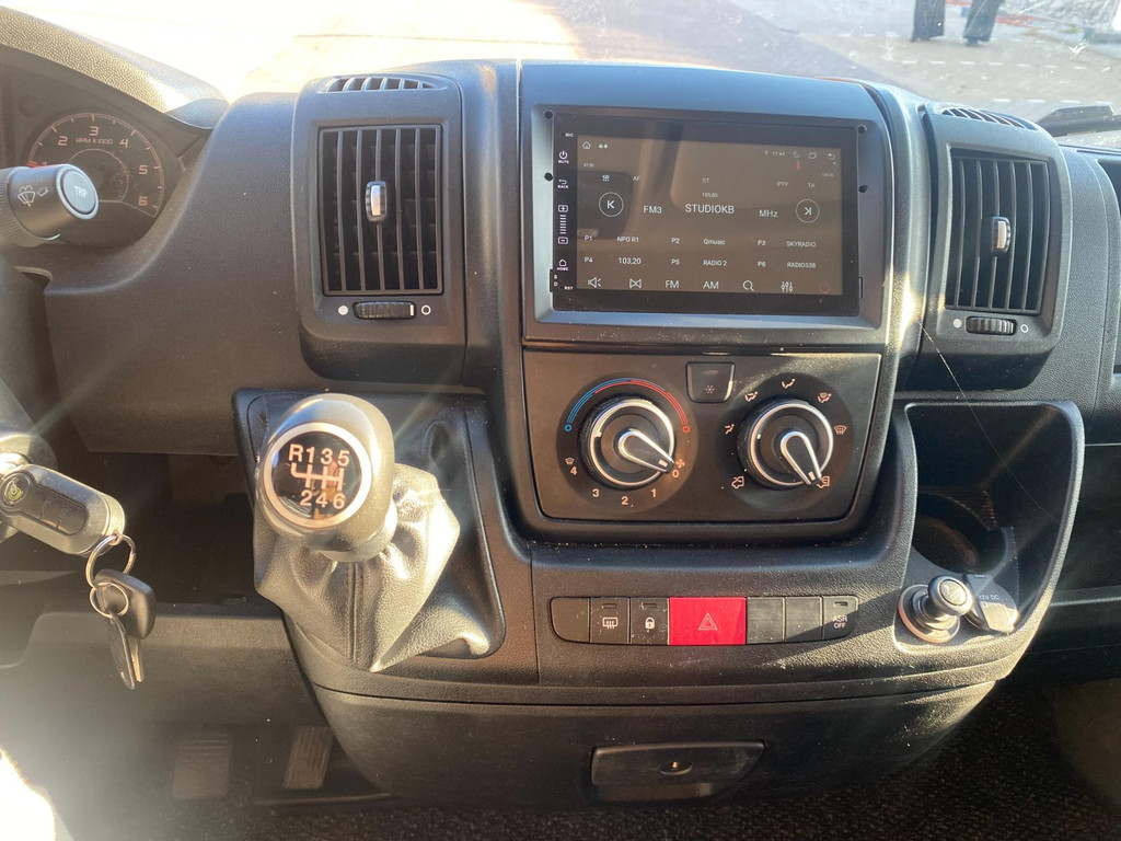 Citroen Jumper 30 2.2 HDI L2H2 * 2015 * Euro5 * Airco * Navigatie * 3Zits * 187.432 KM NAP * 6bak * 96KW=131 * NAP * 2xSleutsl * 10