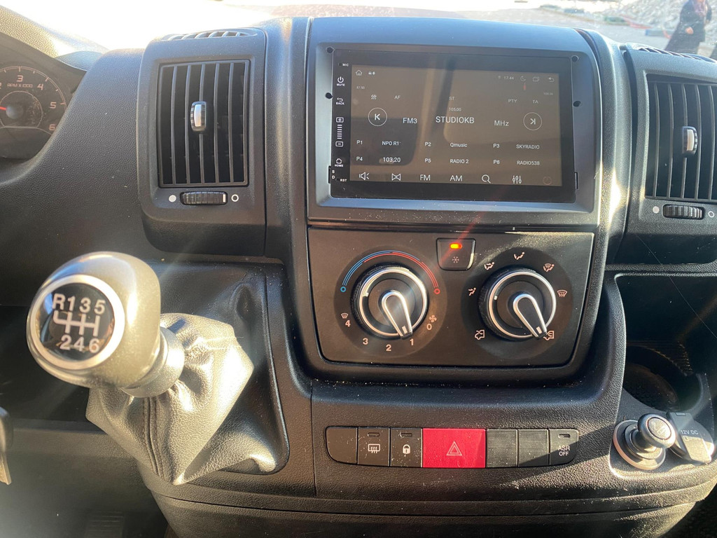 Citroen Jumper 30 2.2 HDI L2H2 * 2015 * Euro5 * Airco * Navigatie * 3Zits * 187.432 KM NAP * 6bak * 96KW=131 * NAP * 2xSleutsl * 11