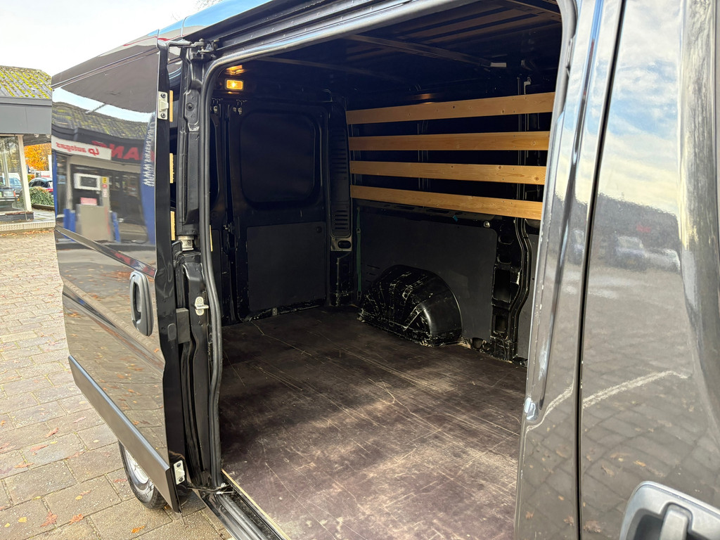 Citroen Jumper 35 2.2 BlueHDi 140 PK L2H1|1e EIG| NAP|airco|cruise|achteruitrijcamera|bluetooth|trekhaak|elektrisch pakket|EURO6. 12