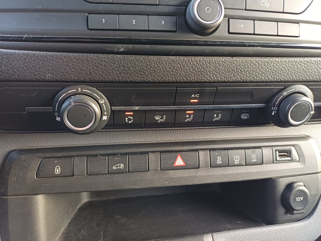 Citroen Jumpy 1.5 BlueHDI 100 6BAK/AIRCO/CRUISE/PDC/SCHADE 15