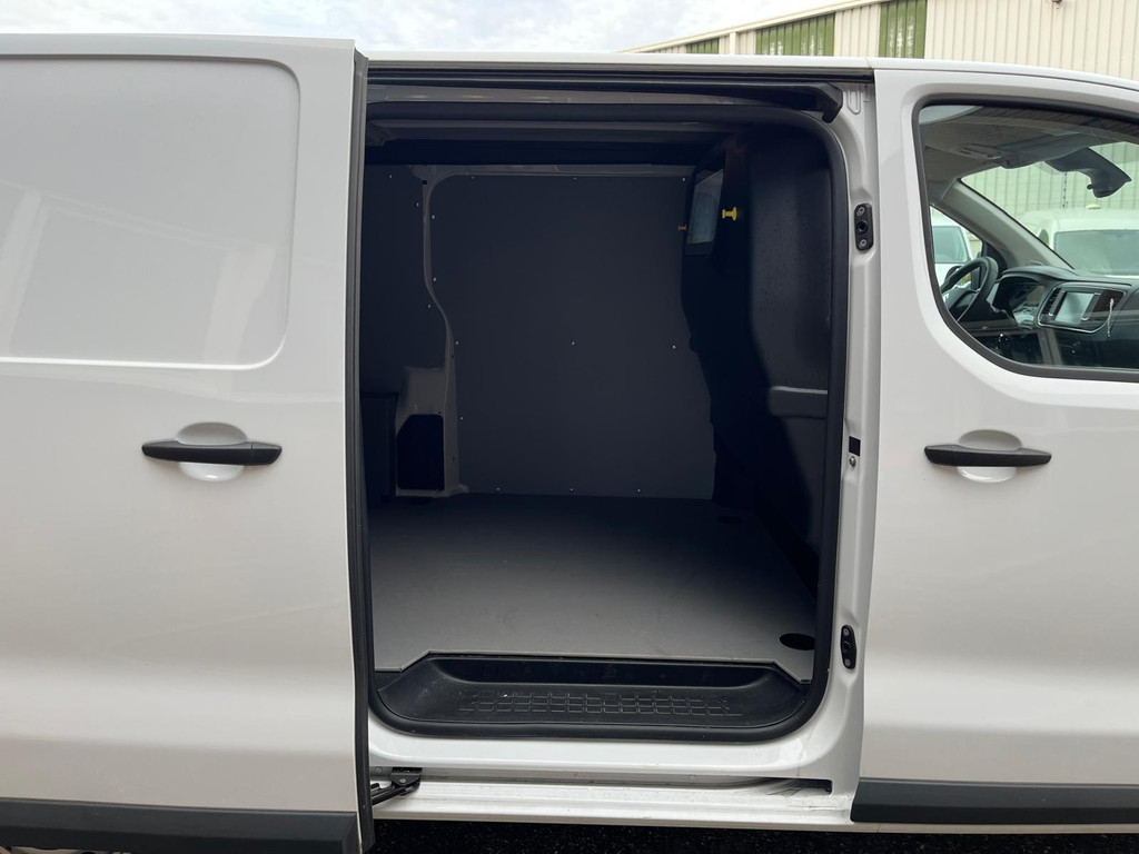 Citroen Jumpy 1.5 BlueHDI 100PK L3 / Rijklaar / Camera / Navi / 3 zits / App connect 7