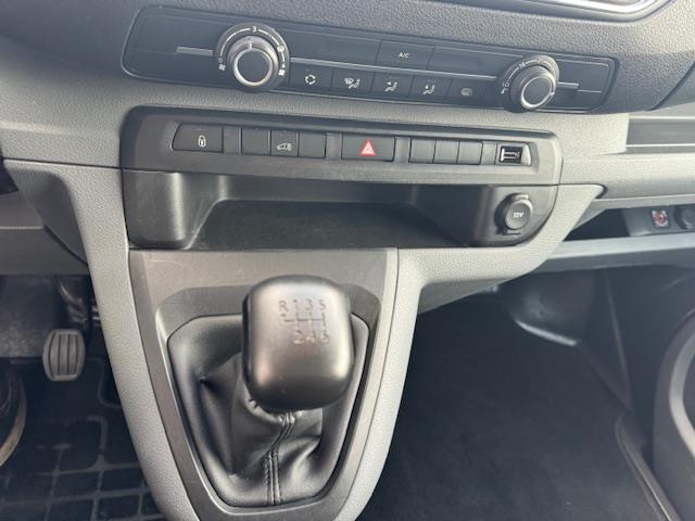 Citroen Jumpy 1.5 BlueHDI 100 XS Club, 19, navi, trekhaak, pdc, 3-zits, 135000 km ! 8