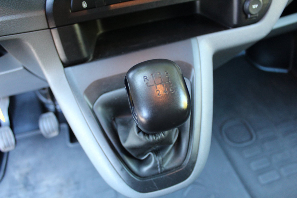 Citroen Jumpy 2.0 BlueHDI 120 Club M S&S 120PK | Trekhaak | Airco | Betimmering | Parkeersensoren 19
