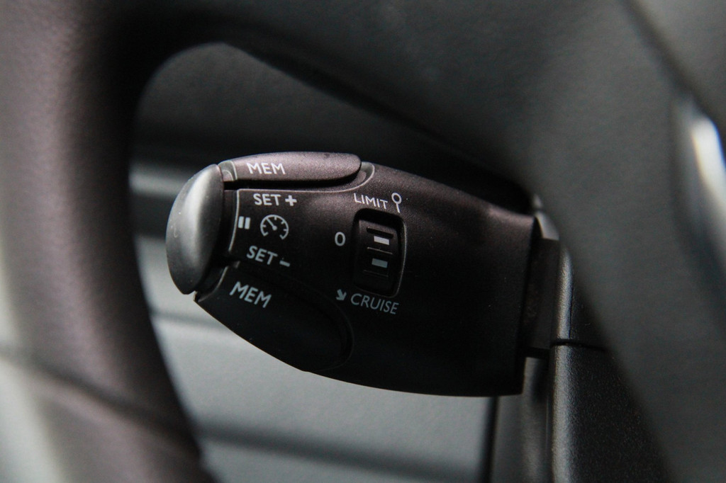 Citroen Jumpy 2.0 BlueHDI 120PK Driver / Trekhaak / App connect / 3 zits 21