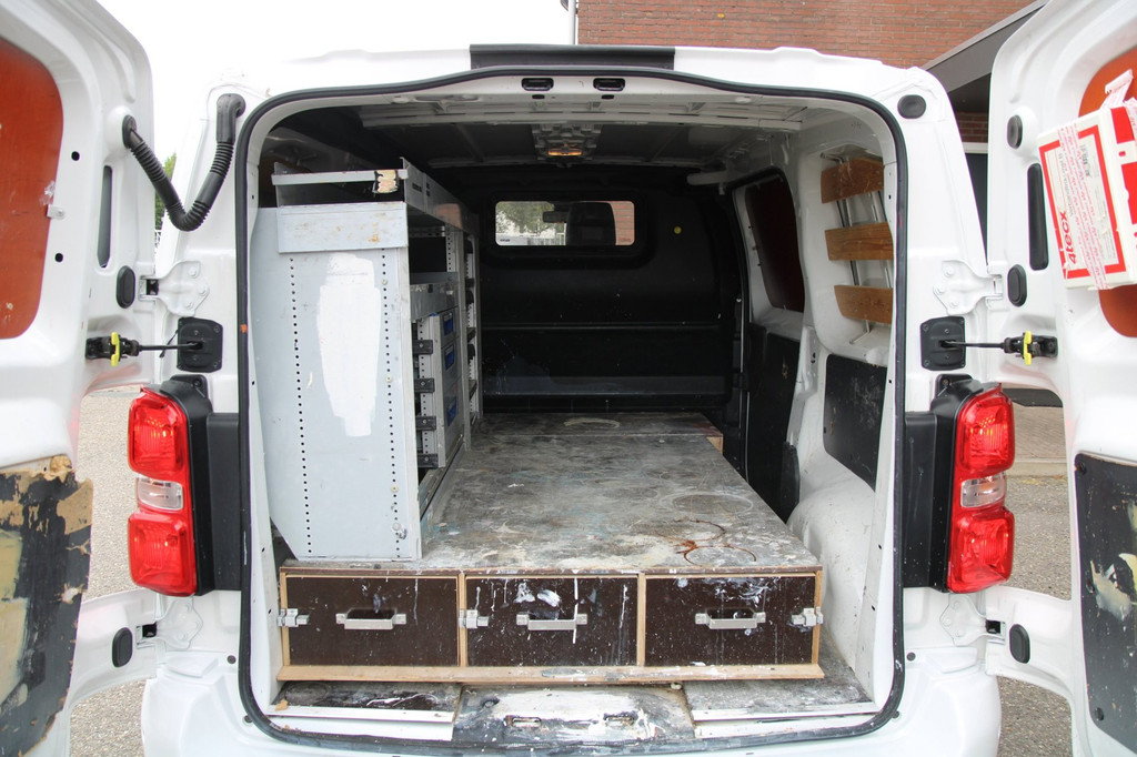 Citroen Jumpy 2.0 BlueHDI 120PK Driver / Trekhaak / App connect / 3 zits 7