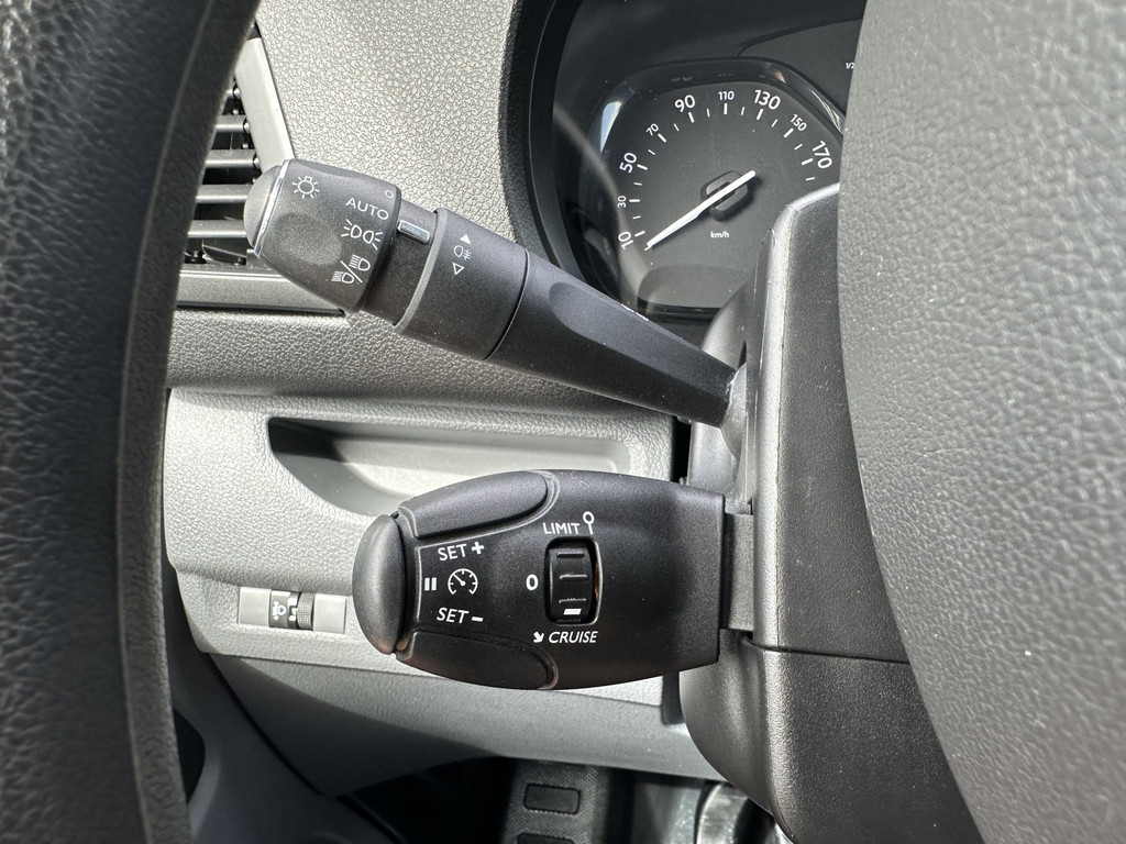 Citroen Jumpy 2.0 BlueHDI 123 PK / L2H1 / 1e EIG. / IMPERIAAL / TREKHAAK / 2.500 KG AHG / AIRCO / CRUISE 12