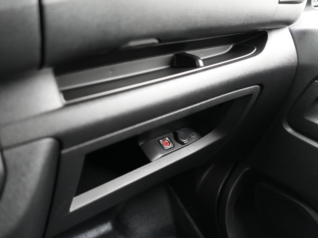 Citroen Jumpy 2.0 BlueHDI 145 L2 13