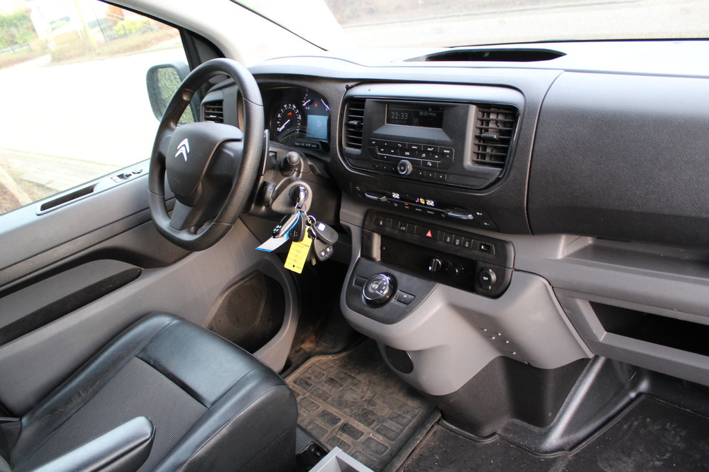 Citroen Jumpy 2.0 BlueHDI 180PK E6 Automaat M Club L2 -- professionele honden inrichting -- 13