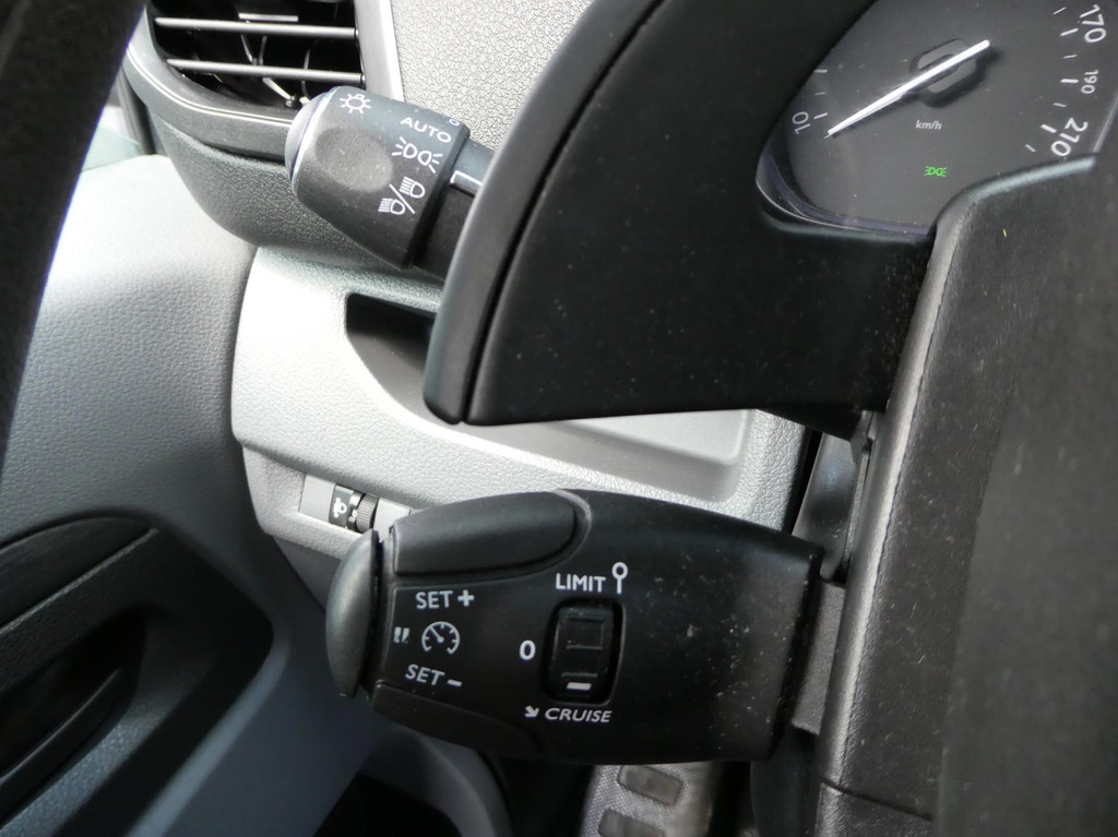 Citroen Jumpy 2.0 BlueHDI 180 pk L2H1 automaat /airco /navigatie /camera 16