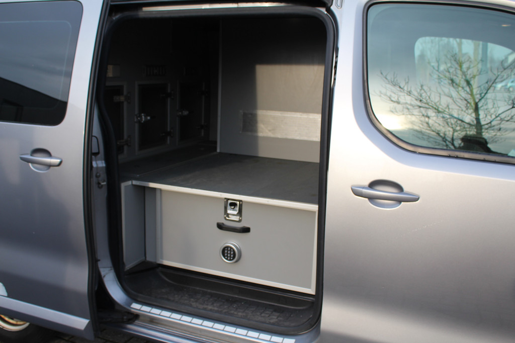 Citroen Jumpy XL 2.0 BlueHDI 180PK E6 Automaat M Club L3 -- professionele honden inrichting -- 10