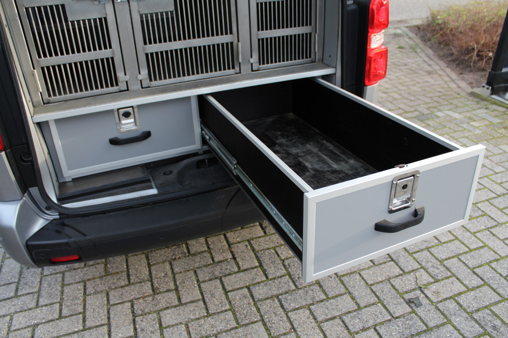 Citroen Jumpy XL 2.0 BlueHDI 180PK E6 Automaat M Club L3 -- professionele honden inrichting -- 15