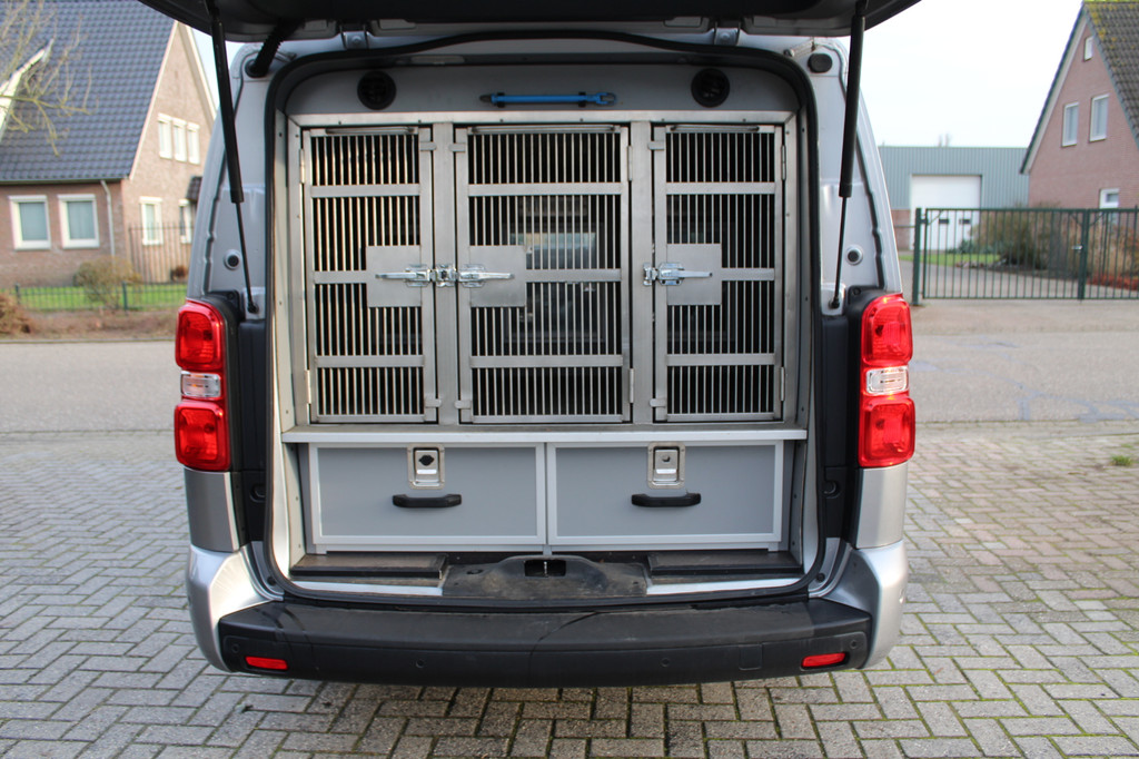 Citroen Jumpy XL 2.0 BlueHDI 180PK E6 Automaat M Club L3 Export price €9.900,- // Dog transport 3