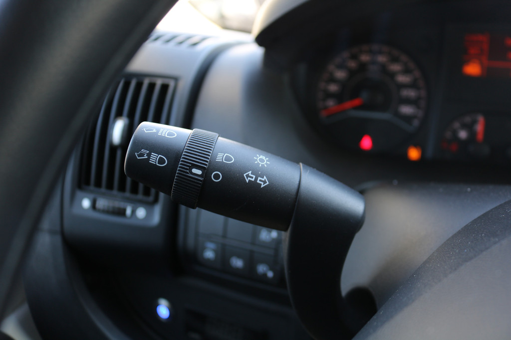 Citroen e-Jumper Bakwagen met Achterdeuren 17