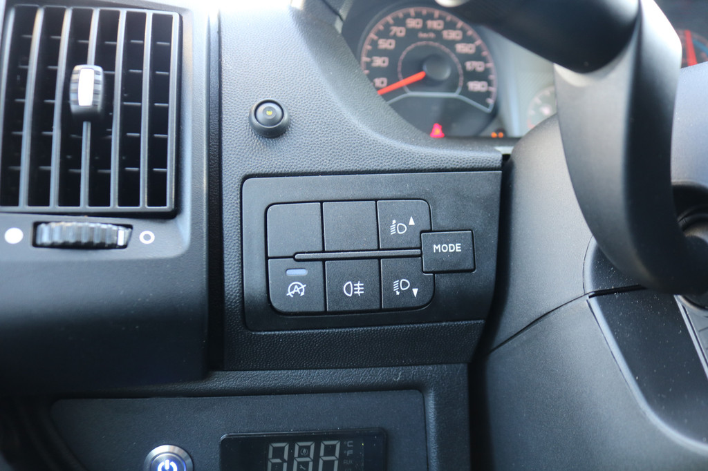 Citroen e-Jumper Bakwagen met Achterdeuren 19