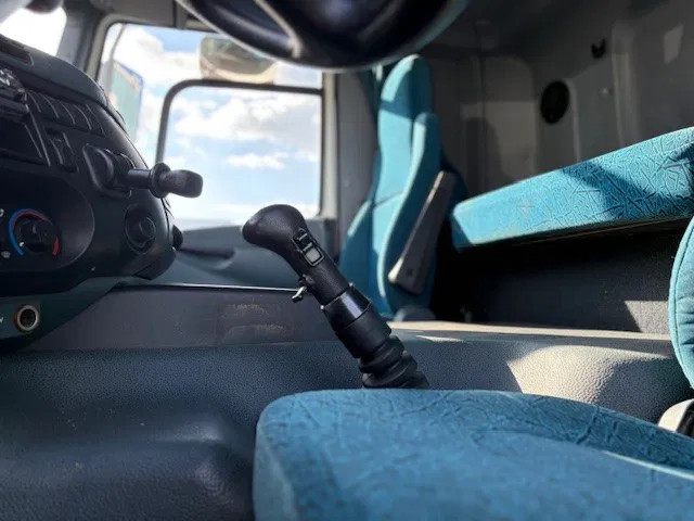 DAF 85.430 6x2 TRACTOR UNIT (EURO 4) (ZF16 MANUAL GEARBOX / ZF-INTARDER / LIFT-AXLE / STEERING AXLE / ETC.) 12