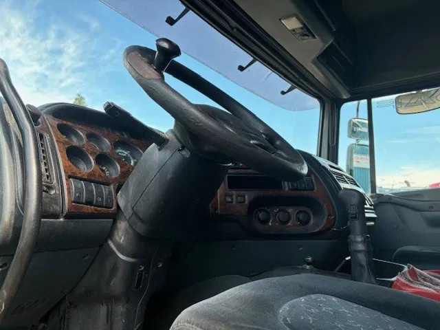 DAF 95.380 XF SPACECAB (EURO 2 / ZF16 MANUAL GEARBOX / HYDRAULIC KIT / P.T.O. / SIDE SKIRTS / AIRCONDITIONING) 7