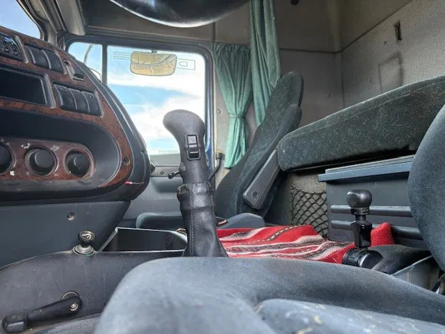 DAF 95.380 XF SPACECAB (EURO 2 / ZF16 MANUAL GEARBOX / HYDRAULIC KIT / P.T.O. / SIDE SKIRTS / AIRCONDITIONING) 8