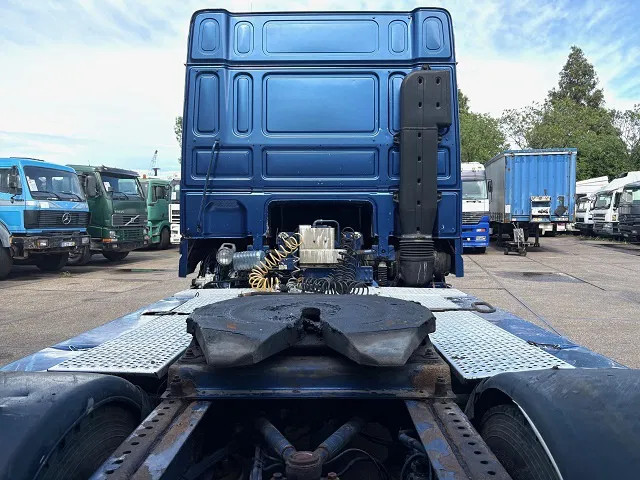 DAF 95.380 XF SPACECAB (EURO 2 / ZF16 MANUAL GEARBOX / HYDRAULIC KIT / P.T.O. / SIDE SKIRTS / AIRCONDITIONING) 9