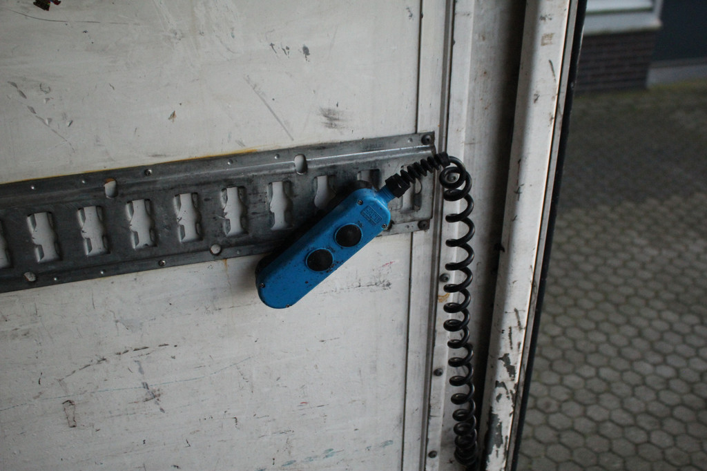 DAF AE45LF 150pk | Geen APK | Laadklep | Lease 92,- p/m 11