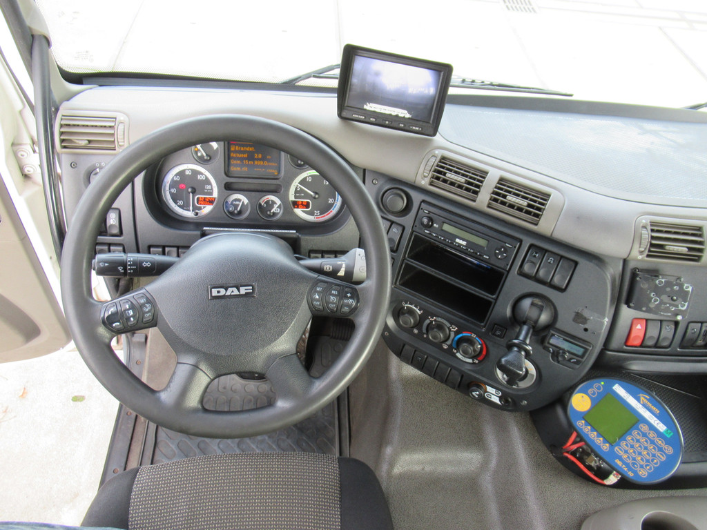 DAF CF 85.410 8x2 HIAB XS 244 HIPRO + VDL 21 T Haak - Kraan 12