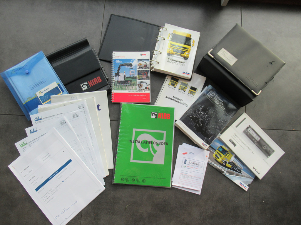 DAF CF 85.410 8x2 HIAB XS 244 HIPRO + VDL 21 T Haak - Kraan 17