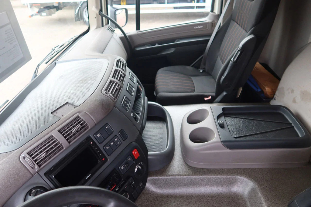 DAF CF 290 FA Bak+ klep Dhollandia 2000 kg 5