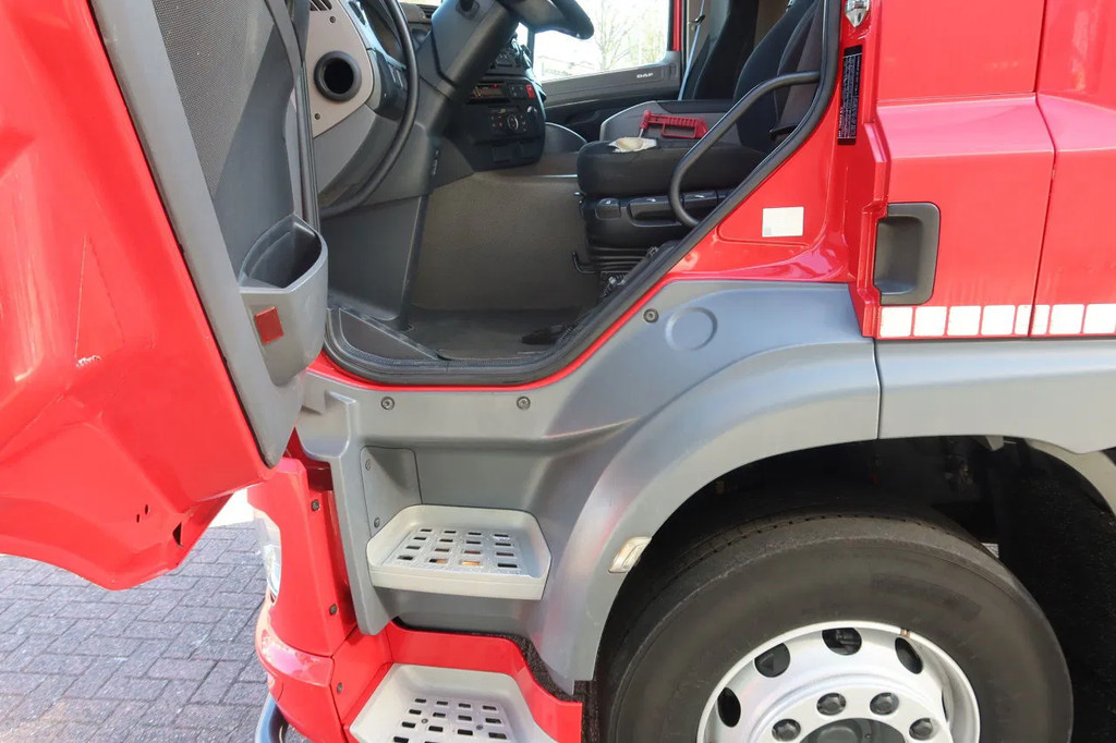 DAF CF 300 Koel/Vries Carrier iceland + Dhollandia 2500KG klep trenn wand 14