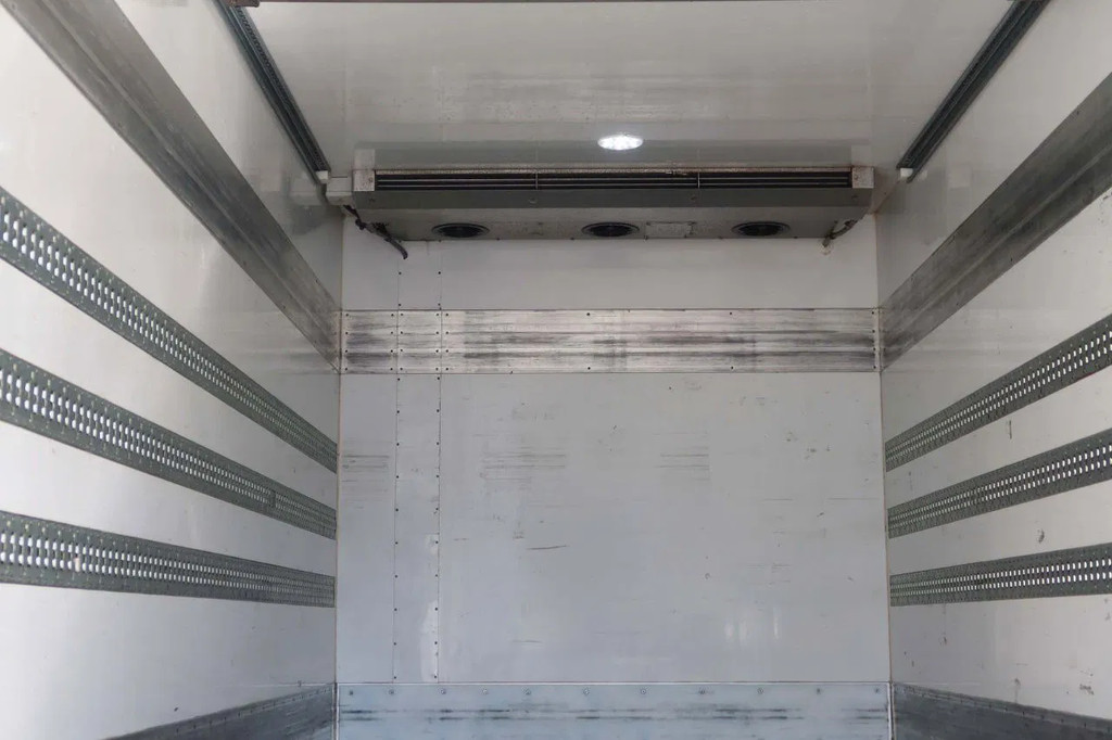 DAF CF 300 Koel/Vries Carrier iceland + Dhollandia 2500KG klep trenn wand 19